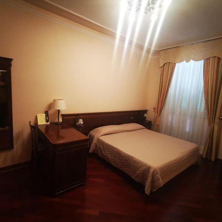 Appignano  Hotel Villa Verdefiore מראה חיצוני תמונה